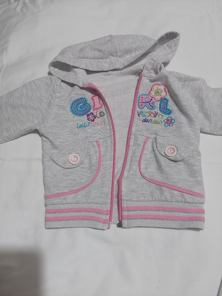 Kız Bebek Gri Nakışlı Fermuarlı Takım - Görsel 3