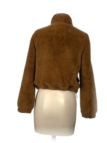 s Beden Pull and Bear Mont %70 İndirimli.
