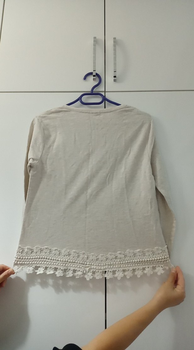 Kız Çocuk Bej Pamuklu Dantel Detaylı Bluz - Görsel 4