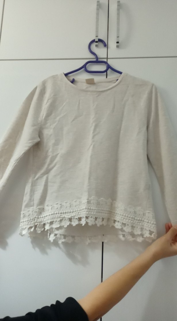 Kız Çocuk Bej Pamuklu Dantel Detaylı Bluz - Görsel 2