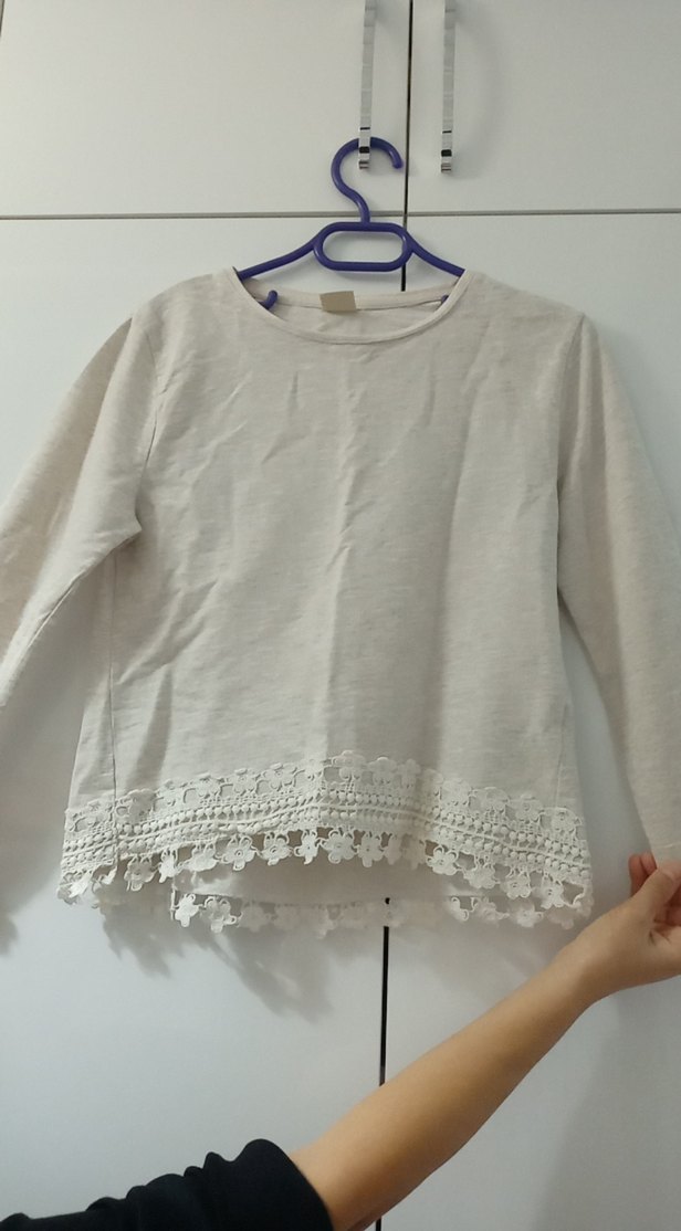 Kız Çocuk Bej Pamuklu Dantel Detaylı Bluz - Görsel 3