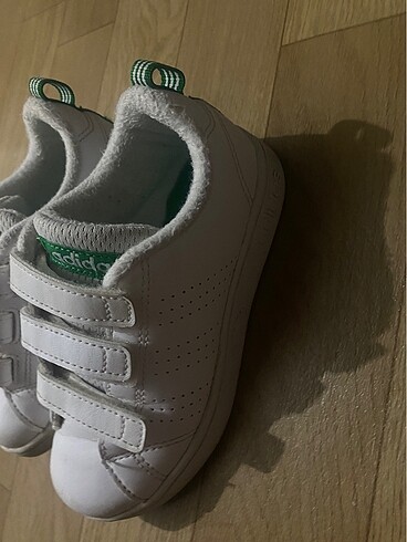 Adidas 29 numaradır orjinal çok giyilmedi