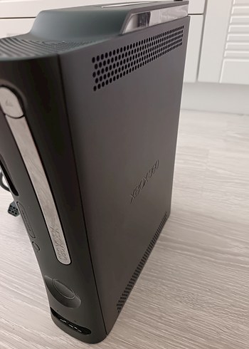 Beden Renk Xbox 360 Konsol ve Adaptör