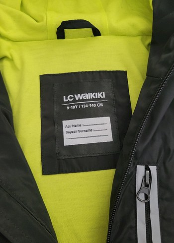 LC Waikiki Erkek çocuk Siyah Kapüşonlu Rüzgarlık Mont