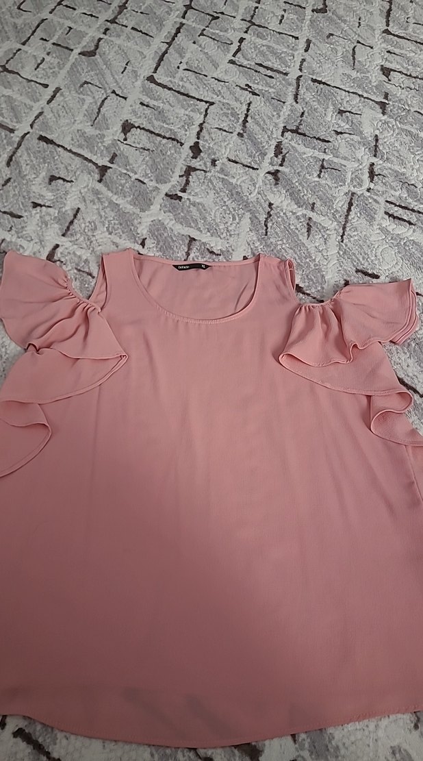 Pembe Fırfırlı Kısa Kollu Bluz - Görsel 2