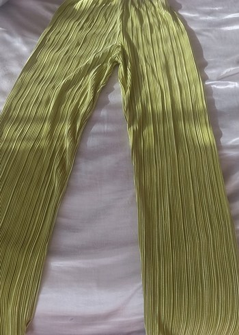 Yeşil Pliseli Kadın Kumaş Pantolon - Görsel 2
