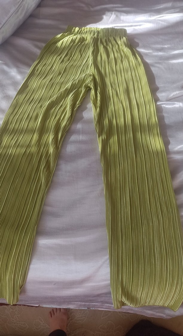Yeşil Pliseli Kadın Kumaş Pantolon - Görsel 2