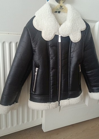 Beyaz Kürklü Siyah Deri Biker Ceket - Görsel 2