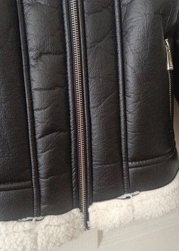 Beyaz Kürklü Siyah Deri Biker Ceket - Görsel 4