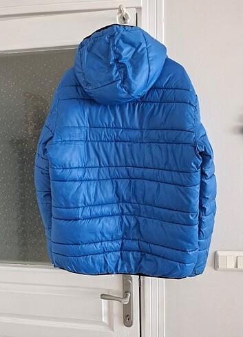m Beden mavi Renk jack Jones şişme mont,M beden,kalıbı rahat L bedene de olur,kol