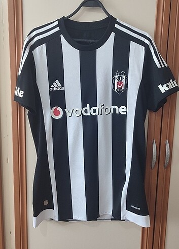 Adidas Beşiktaş forması