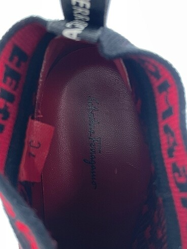37 Beden çeşitli Renk Salvatore Ferragamo Spor Ayakkabı %70 İndirimli.