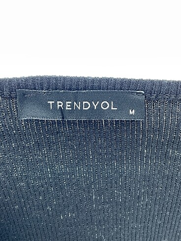 m Beden siyah Renk Trendyol & Milla Bluz %70 İndirimli.