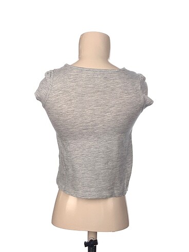 universal Beden H&M T-shirt %70 İndirimli.