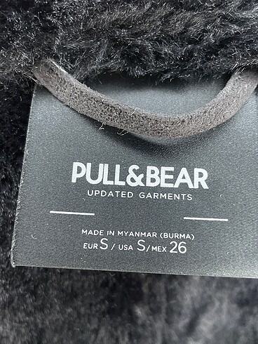 s Beden siyah Renk Pull and Bear Kot Ceket %70 İndirimli.