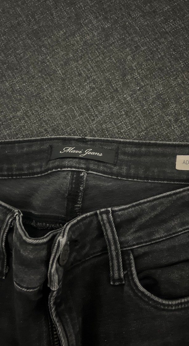 Siyah Kemerli Rahat Kesim Kadın Kot Pantolon - Görsel 2