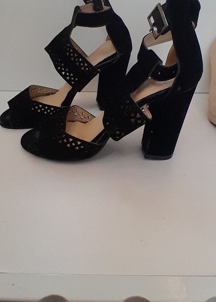 Topuklu sandalet - Görsel 3