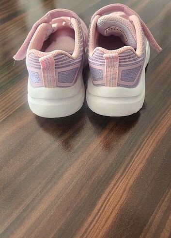 24 Beden Skechers Ayakkabi 