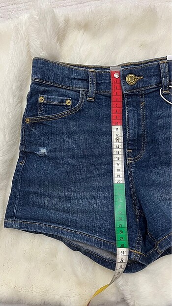 34 Beden lacivert Renk Pull and Bear Kot Şort