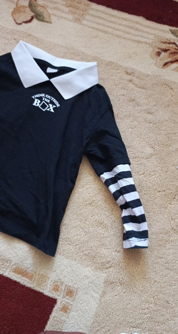 Uzun Kollu Siyah Kız Tişörtü Beyaz Yaka - Görsel 3