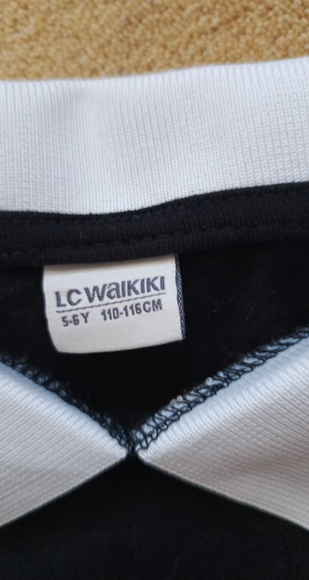 Uzun Kollu Siyah Kız Tişörtü Beyaz Yaka - Görsel 4