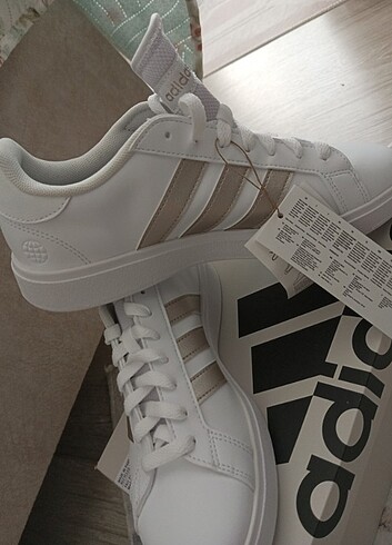 Adidas bayan spor ayakkabı 