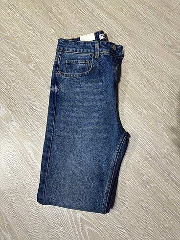 Zara Düz paça zara etiketli kot pantolon