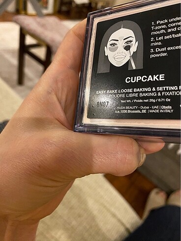 Beden Renk Huda Beauty Cupcake Pudra