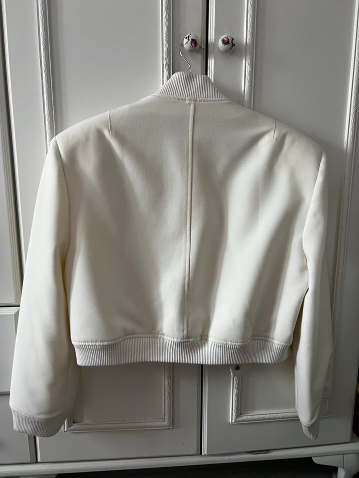 Düğmeli Beyaz Midi Kadın Ceket - Görsel 3