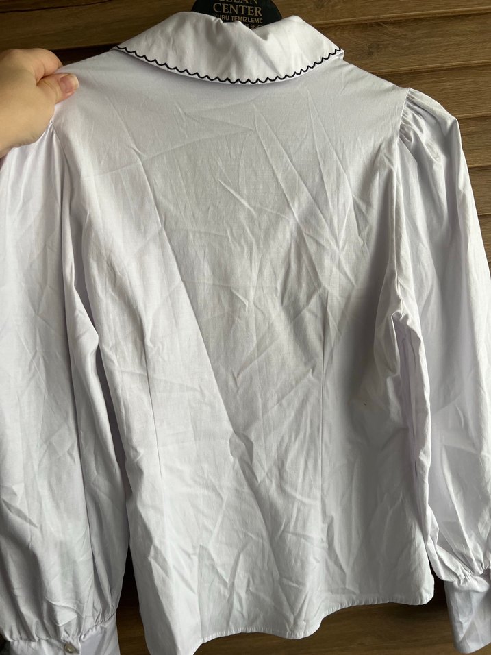 Nakışlı Yaka Detaylı Beyaz Kadın Gömlek - Görsel 2