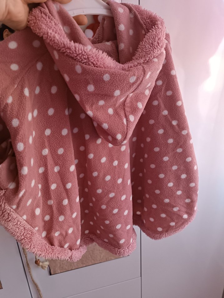 Pembe Puantiyeli Kız Çocuk Düğmeli Panço - Görsel 3
