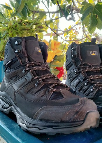 CAT Siyah Bağcıklı Erkek Outdoor Bot