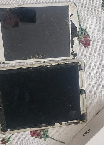 Beden Renk İki adet apple ipad