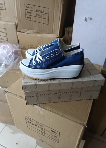 Converse Kadın Lacivert Dolgu Topuk Spor Ayakkabı