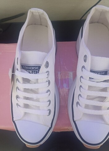 Converse Wanderson run star