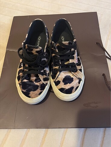 Sneaker ayakkabi