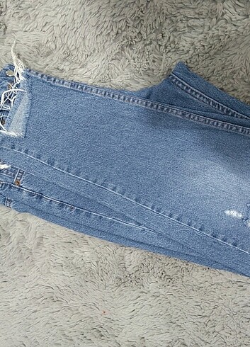 Zara Yırtık mom jean 