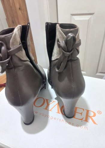 grii Deri Tokalı Kadın Topuklu Bot - Görsel 5