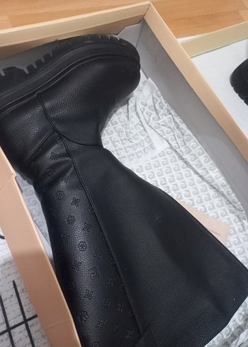 Siyah Kadın Dizlerde deri Çizme - Görsel 7