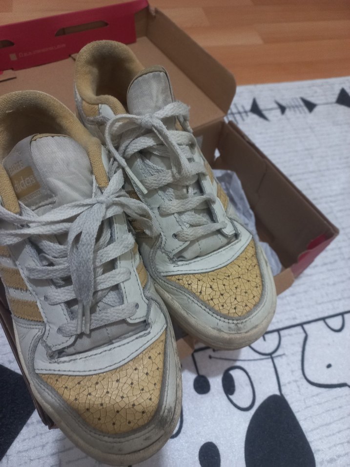 Kadın Beyaz Bağcıklı Spor Ayakkabı adidas - Görsel 2