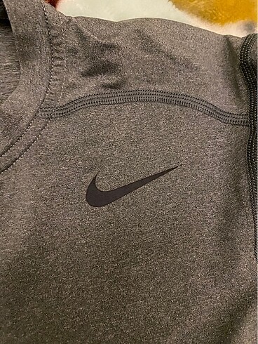 Nike Pro