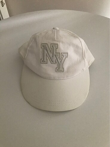 H&M şapka