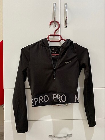 Nike Crop