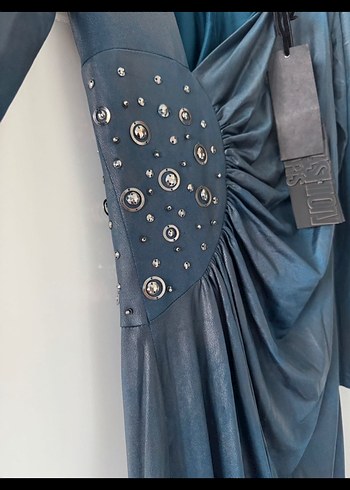 Uzun Kollu Koyu Mavi Drapeli Gotik Elbise - Görsel 3