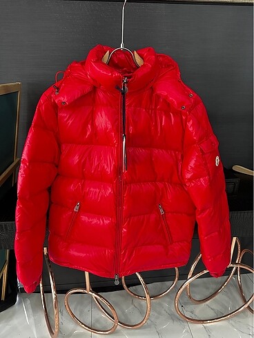 Moncler Maya kırmızı