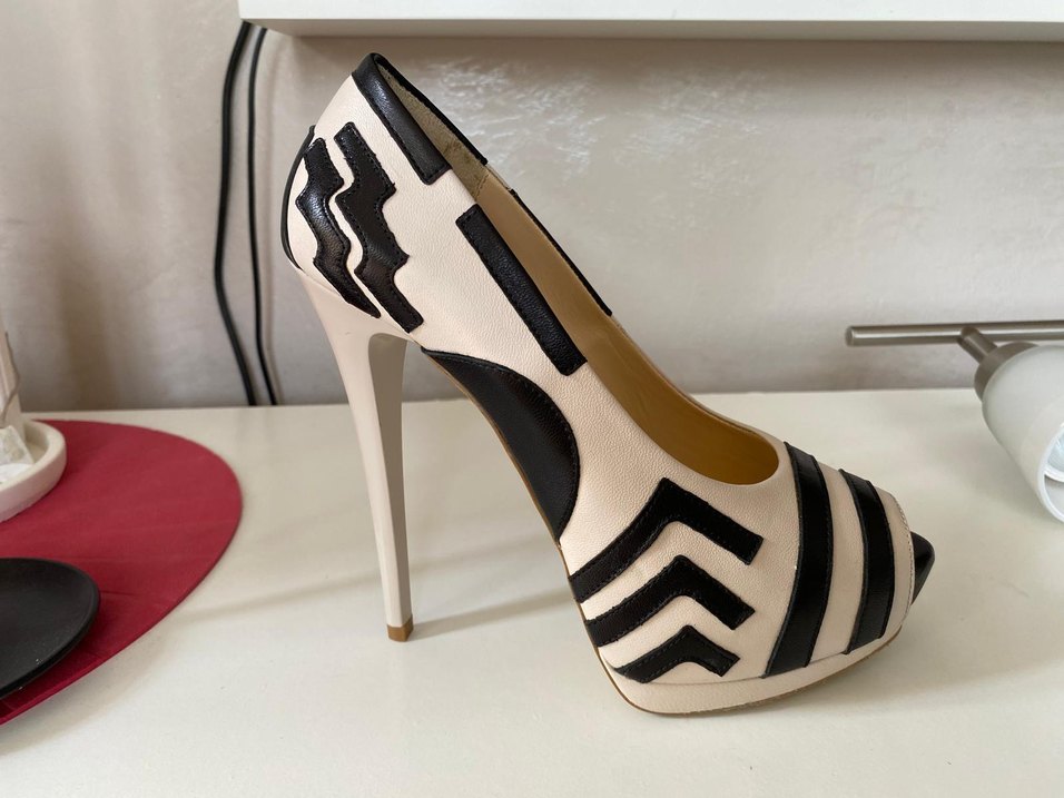 Kadın Beyaz Zebra Desenli Platform Topuklu Ayakkabı - Görsel 2