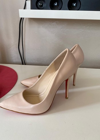 Bej İnce Topuklu Kadın Stiletto