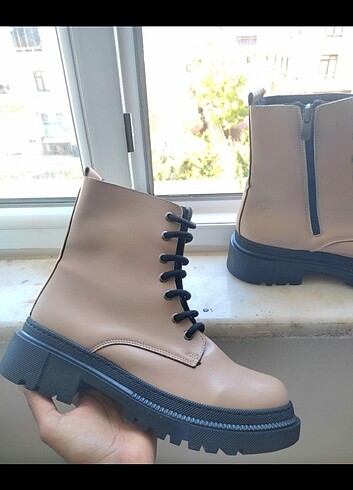 LC Waikiki Bot 39 numaralı Hiç giyilmedi
