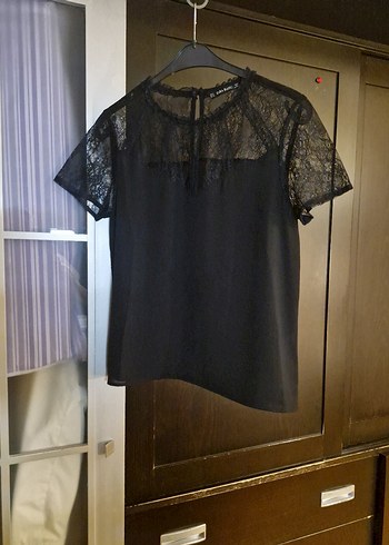 Zara,Dantel Detaylı Siyah Kısa Kollu Bluz - Görsel 3