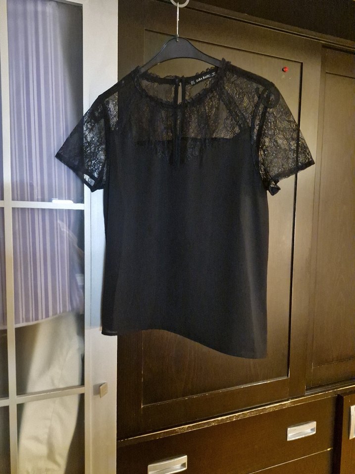 Zara,Dantel Detaylı Siyah Kısa Kollu Bluz - Görsel 3